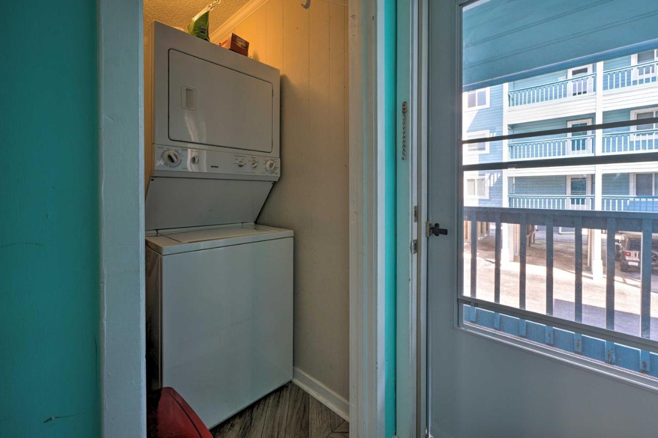 Condo With Balcony And Pool Walk To 2 Beach Accesses! Carolina Beach Extérieur photo